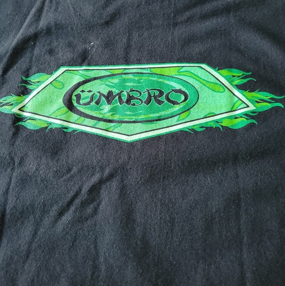 Umbro t-shirt - Picture 3 of 3